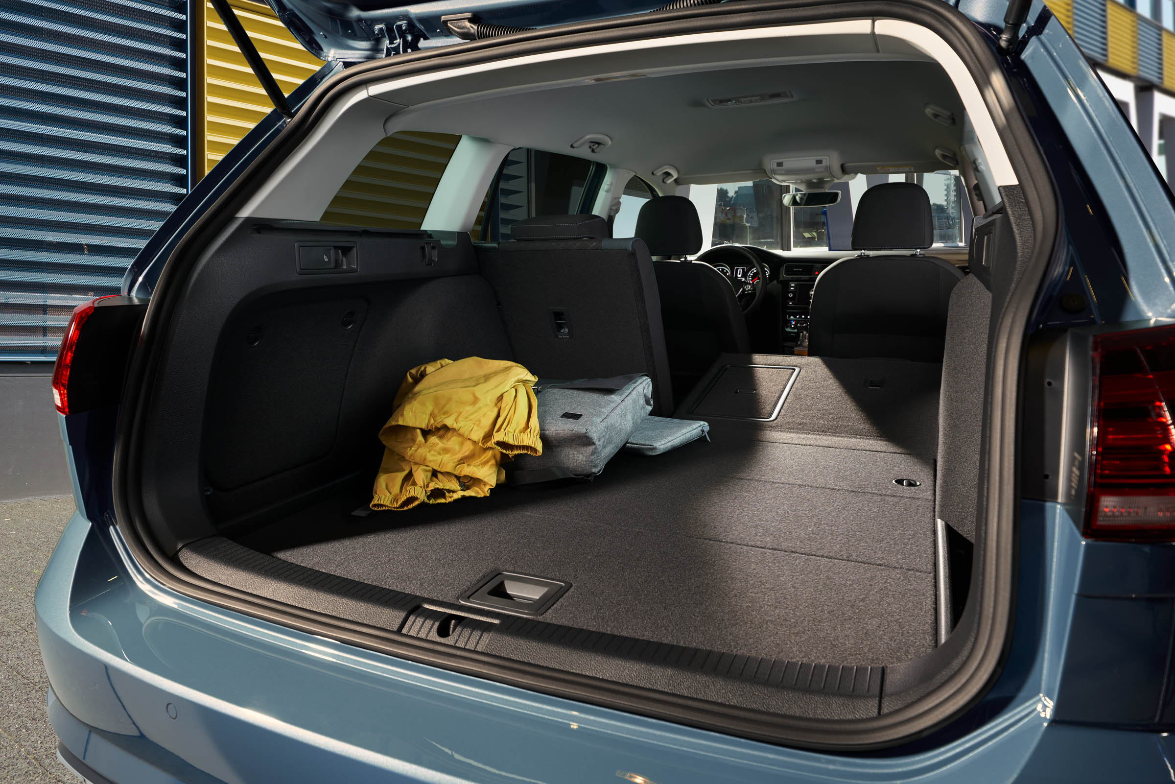 Volkswagen Interieur IQ Transportieren Heck